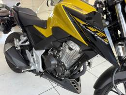 HONDA - CB 300F TWISTER - 2024/2024 - Dourada - R$ 26.900,00