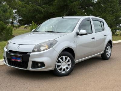 RENAULT - SANDERO - 2013/2014 - Prata - R$ 34.900,00