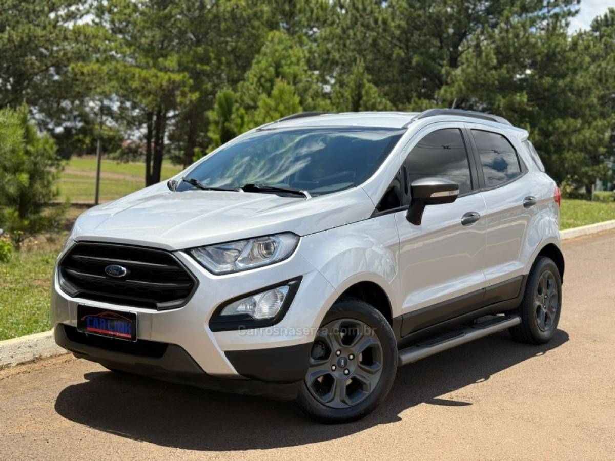 FORD - ECOSPORT - 2018/2019 - Prata - R$ 73.900,00