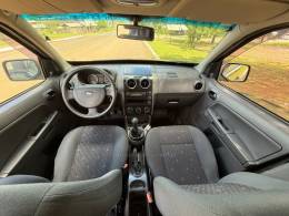 FORD - ECOSPORT - 2004/2004 - Preta - R$ 25.900,00