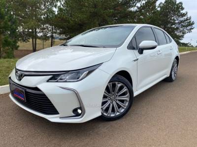 TOYOTA - COROLLA - 2020/2021 - Branca - Sob Consulta