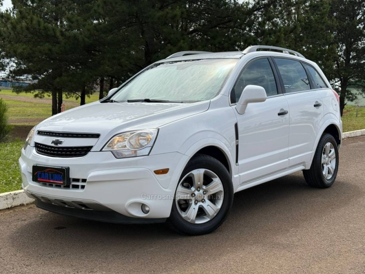 CHEVROLET - CAPTIVA - 2013/2014 - Branca - R$ 57.900,00
