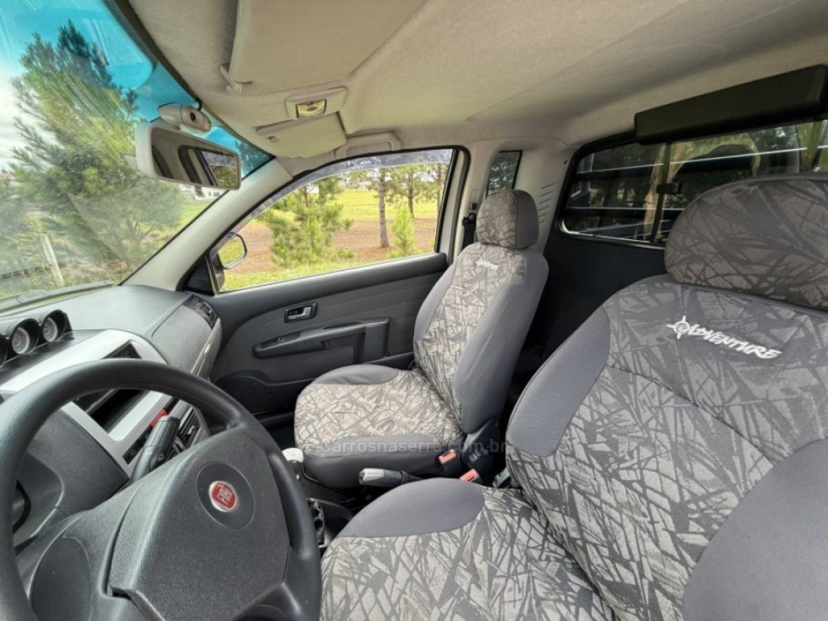 FIAT - STRADA - 2009/2009 - Bege - R$ 44.900,00