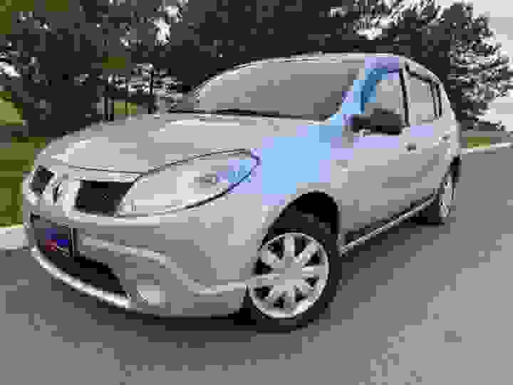 RENAULT - SANDERO - 2009/2010 - Prata - Sob Consulta