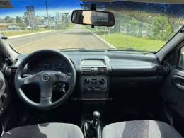 CHEVROLET - CORSA - 2003/2004 - Prata - R$ 18.900,00