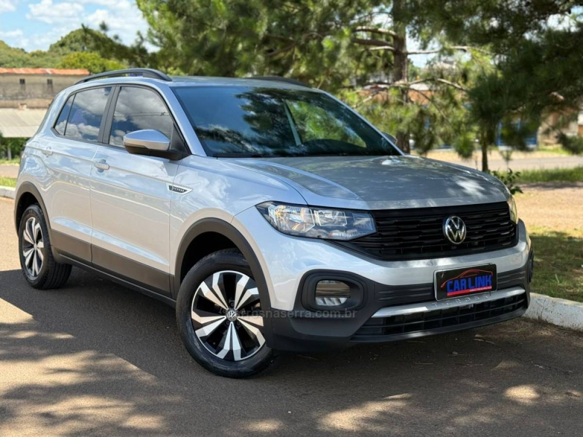 VOLKSWAGEN - T-CROSS - 2022/2023 - Prata - R$ 102.900,00