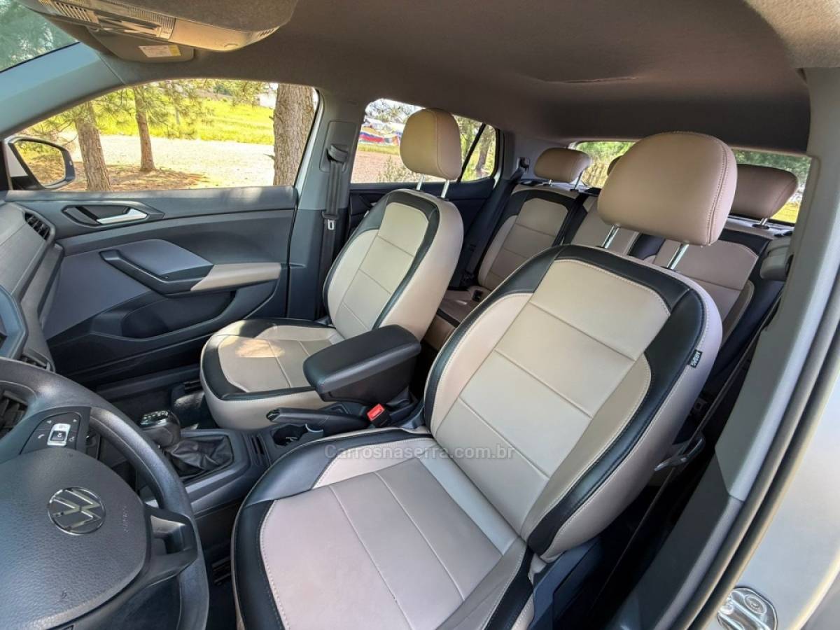 VOLKSWAGEN - T-CROSS - 2022/2023 - Prata - R$ 102.900,00