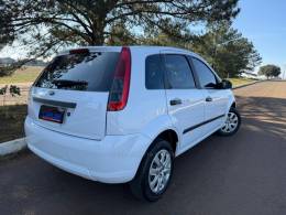 FORD - FIESTA - 2014/2015 - Branca - R$ 46.900,00