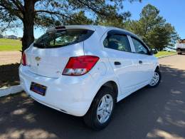 CHEVROLET - ONIX - 2017/2018 - Branca - R$ 49.900,00
