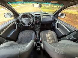 RENAULT - DUSTER OROCH - 2015/2016 - Branca - R$ 1,00